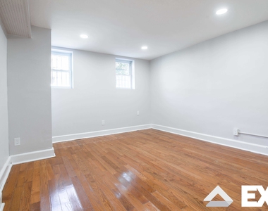 91 East 38th Street - Photo Thumbnail 2