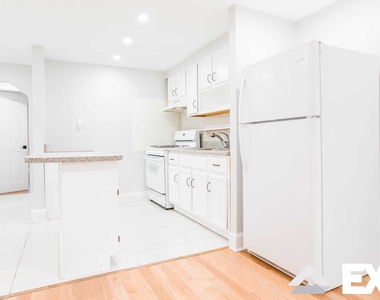 91 East 38th Street - Photo Thumbnail 1
