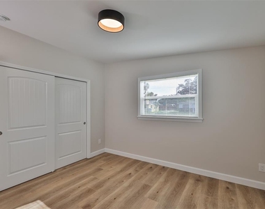 5580 Hobson Street Ne - Photo Thumbnail 15