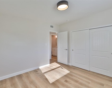 5580 Hobson Street Ne - Photo Thumbnail 17