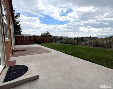 5257 Vista Heights Drive - Photo Thumbnail 3