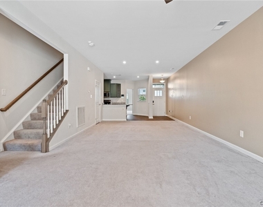 7837  Vermeil St - Photo Thumbnail 9