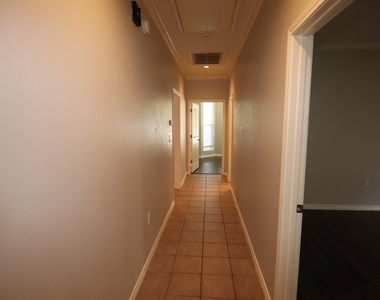 6235 Gracemount Lane - Photo Thumbnail 20