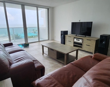 3140 S Ocean Dr - Photo Thumbnail 4