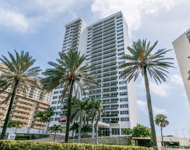 3140 S Ocean Dr - Photo Thumbnail 0