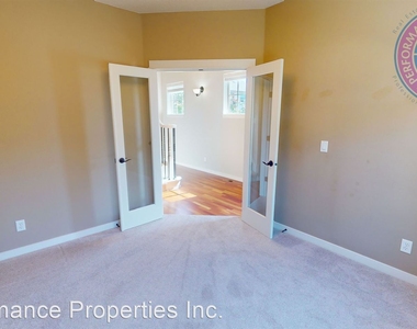 230 Ne Ironcreek Place - Photo Thumbnail 6