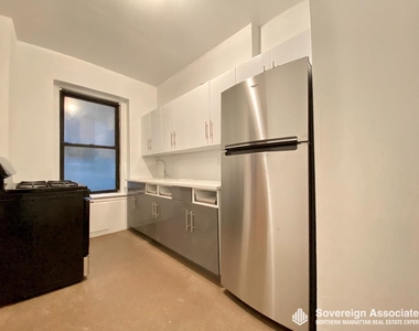 106 Cabrini Boulevard - Photo Thumbnail 4