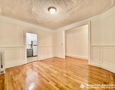 106 Cabrini Boulevard - Photo Thumbnail 1