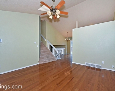 8225 Candon Dr - Photo Thumbnail 2