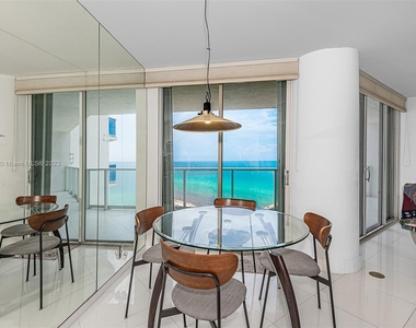 16485 Collins Ave - Photo Thumbnail 5