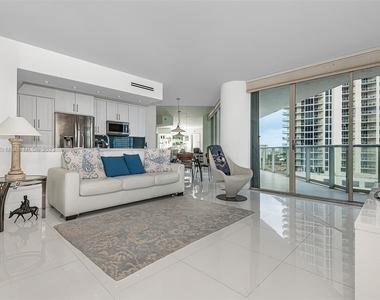 16485 Collins Ave - Photo Thumbnail 1