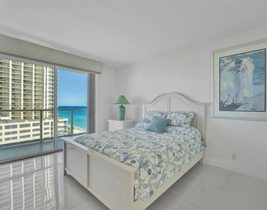 16485 Collins Ave - Photo Thumbnail 32