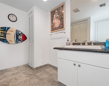 16485 Collins Ave - Photo Thumbnail 15