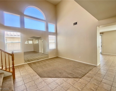 8541 Gold Flash Avenue - Photo Thumbnail 8