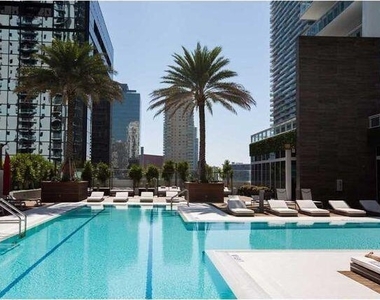 1080 Brickell Avenue - Photo Thumbnail 16