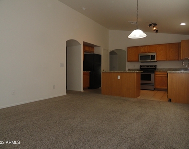 22045 W Solano Drive - Photo Thumbnail 16