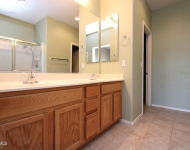 42550 W Candyland Place - Photo Thumbnail 7