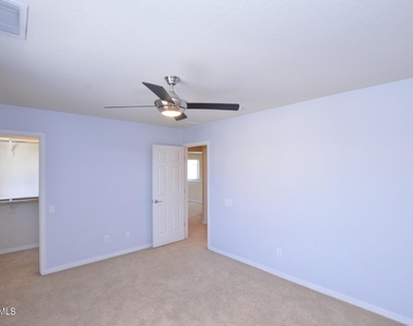 2209 W Marconi Avenue - Photo Thumbnail 15