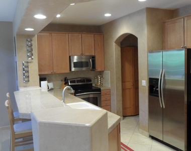 13600 N Fountain Hills Boulevard - Photo Thumbnail 1