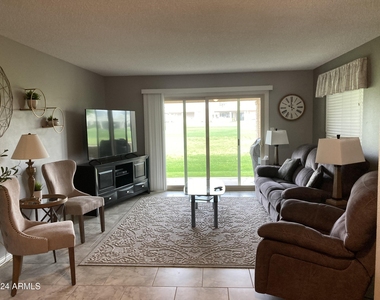 729 S Arrowwood Way - Photo Thumbnail 24