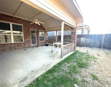 5716 Silverton Avenue - Photo Thumbnail 10