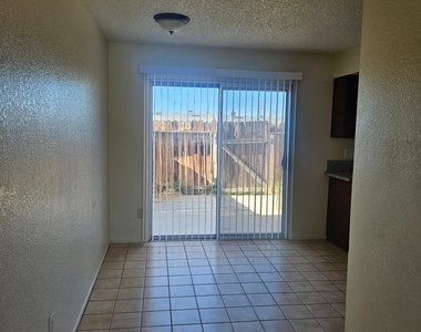 16280 Sequoia Ave - Photo Thumbnail 6