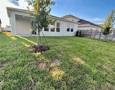 14815 Milfoil Avenue - Photo Thumbnail 4