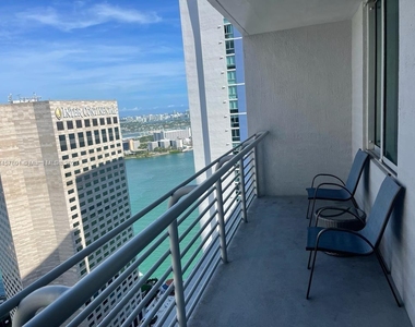 325 S Biscayne Blvd - Photo Thumbnail 19