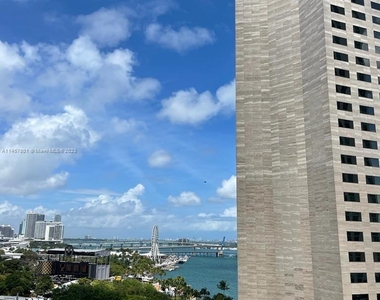 325 S Biscayne Blvd - Photo Thumbnail 15