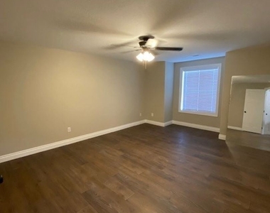 6601 Ne 67 Cir - Photo Thumbnail 14