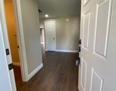 6601 Ne 67 Cir - Photo Thumbnail 2