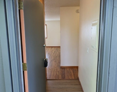 4405-4425 Se 15th Ave - Photo Thumbnail 5