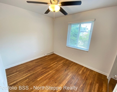 39 W 10th Ave - Photo Thumbnail 6