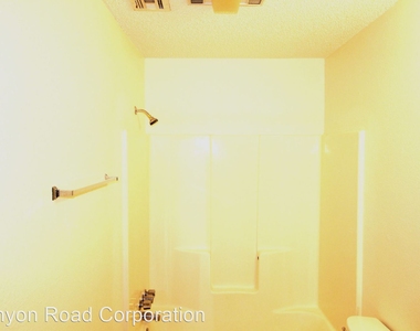 316 Falcon Ct - Photo Thumbnail 6