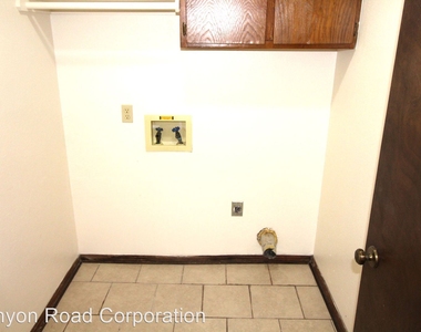 316 Falcon Ct - Photo Thumbnail 14