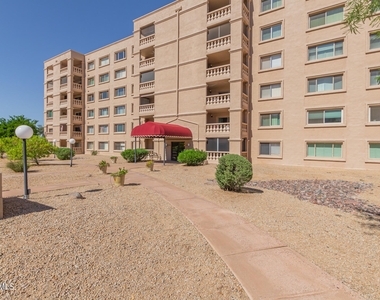 7850 E Camelback Road - Photo Thumbnail 0