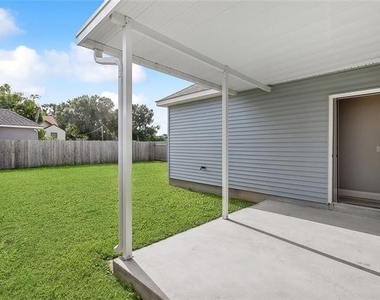 693 Saint George Avenue - Photo Thumbnail 17