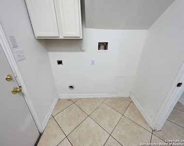 15210 Fall Haven Dr - Photo Thumbnail 17