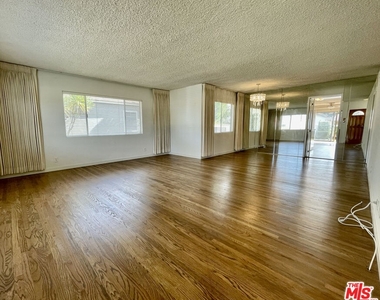 6548 W 80th Pl - Photo Thumbnail 1