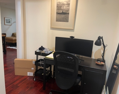 494 Hudson Street - Photo Thumbnail 7