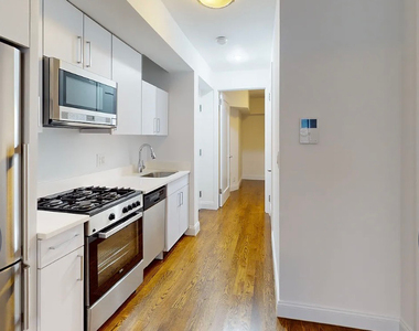 218 East 89th Street - Photo Thumbnail 1