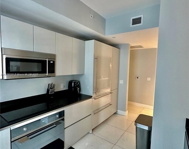 1010 Brickell Ave - Photo Thumbnail 48