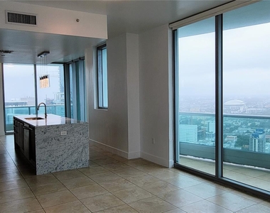 900 Biscayne Blvd - Photo Thumbnail 18