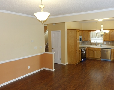 8160 Whitham Drive - Photo Thumbnail 10