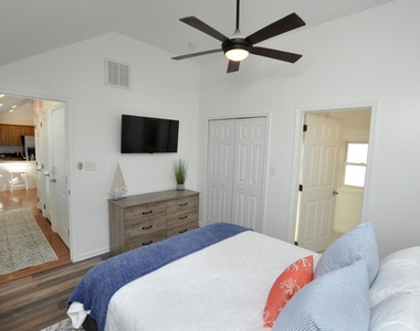 104 N Dudley Ave - Photo Thumbnail 13