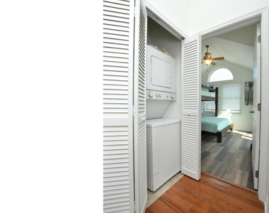 104 N Dudley Ave - Photo Thumbnail 14