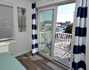 104 N Dudley Ave - Photo Thumbnail 11