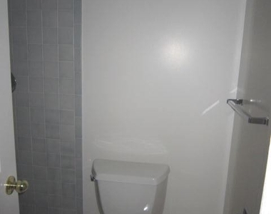 12004 Bernard Dr - Photo Thumbnail 13