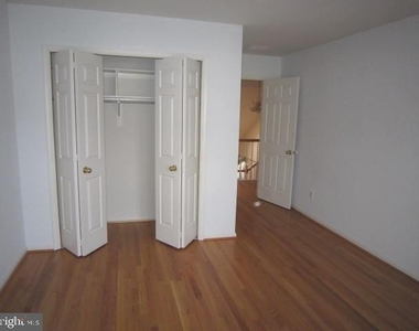 12004 Bernard Dr - Photo Thumbnail 7