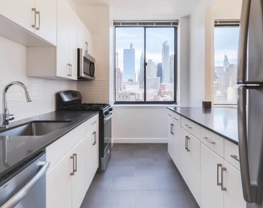 West 54th Street - Photo Thumbnail 1